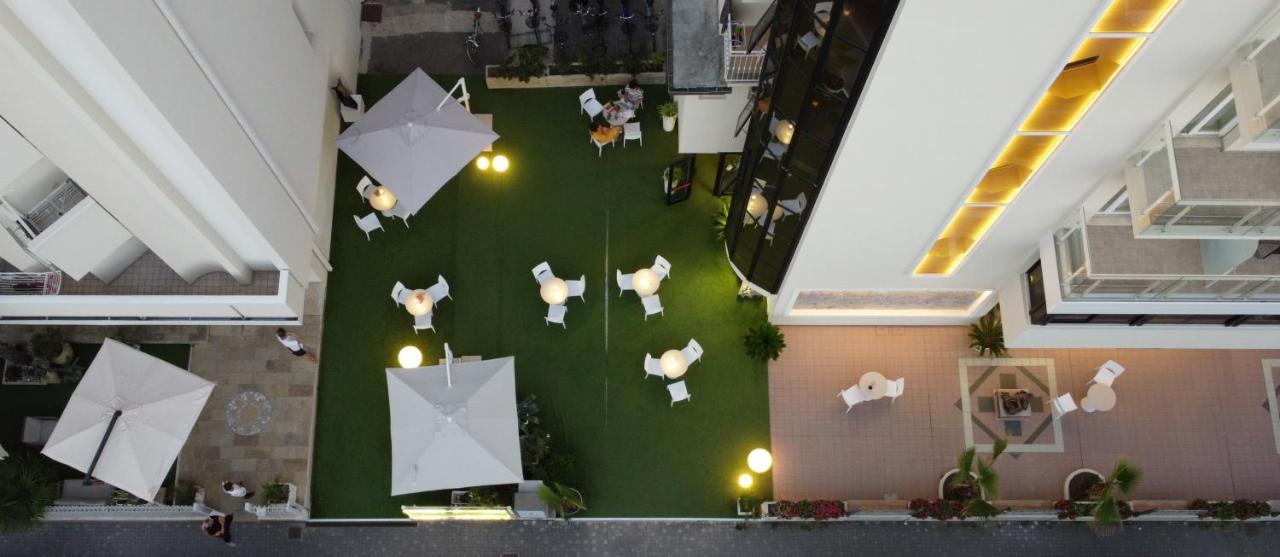 Solemare Hotel E Residence Misano Adriatico Exterior photo
