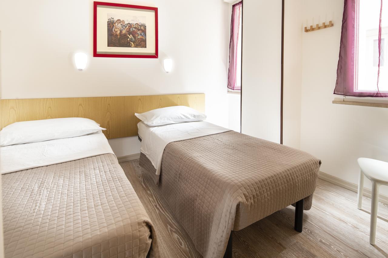 Solemare Hotel E Residence Misano Adriatico Exterior photo